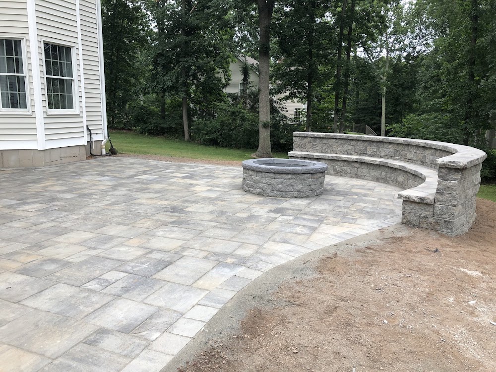 Plants & Pavers LLC