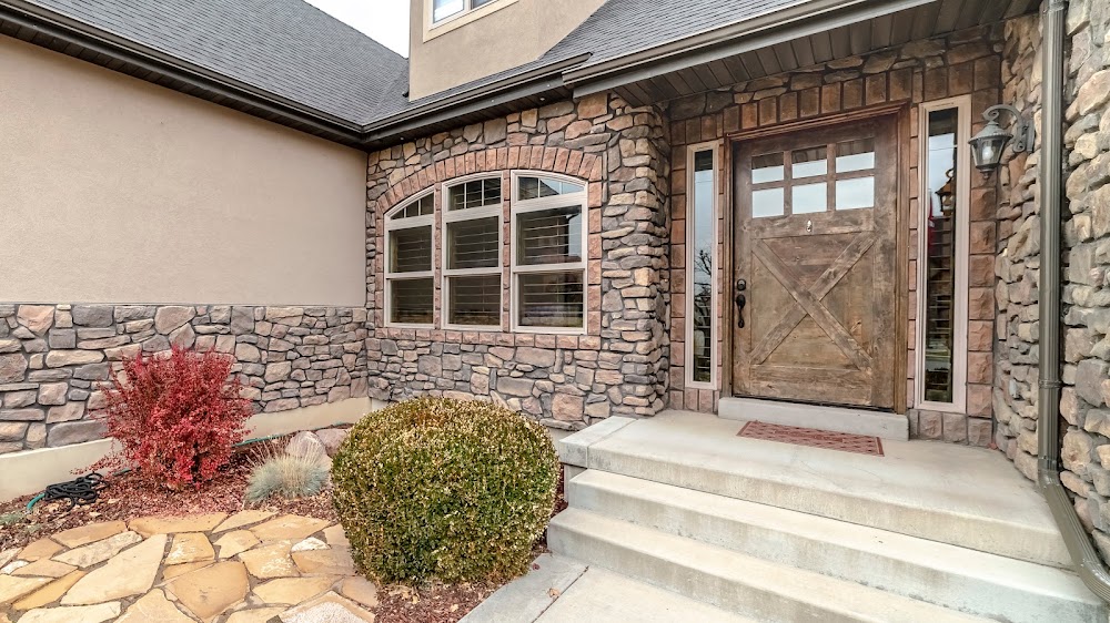 A&A Masonry Construction - Stone Patios & Walkways - Fireplaces & Chimneys - Stone Veneers