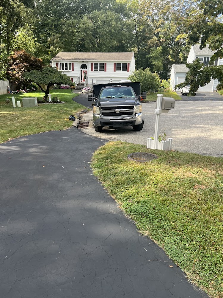 UConn Fence & Masonry LLC