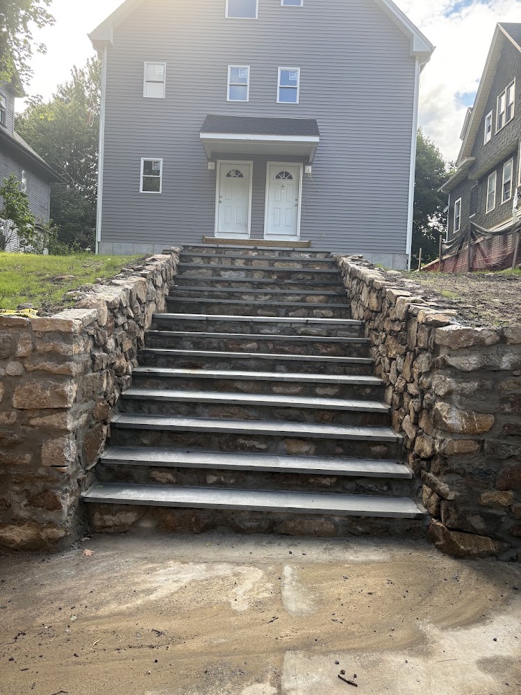 UNIVERSAL STONE GARDEN LLC